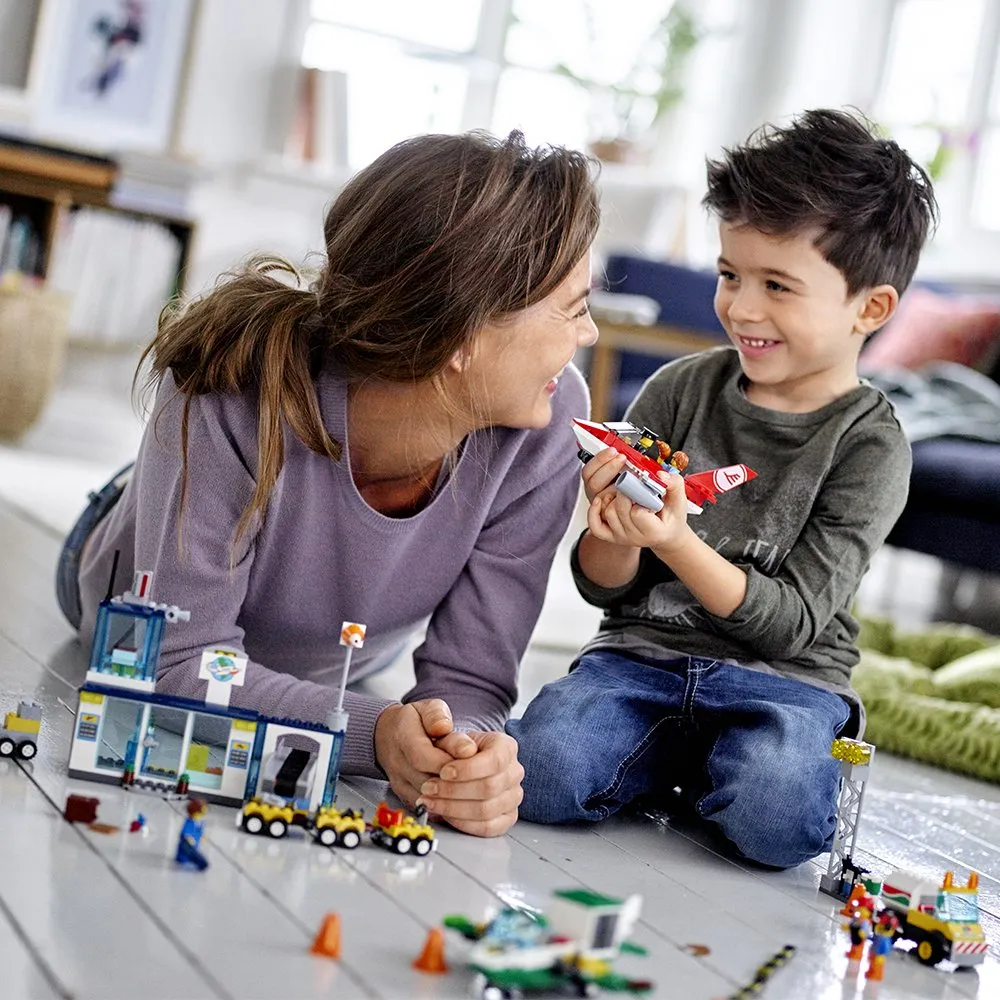 10764 LEGO® Juniors City Central Airport