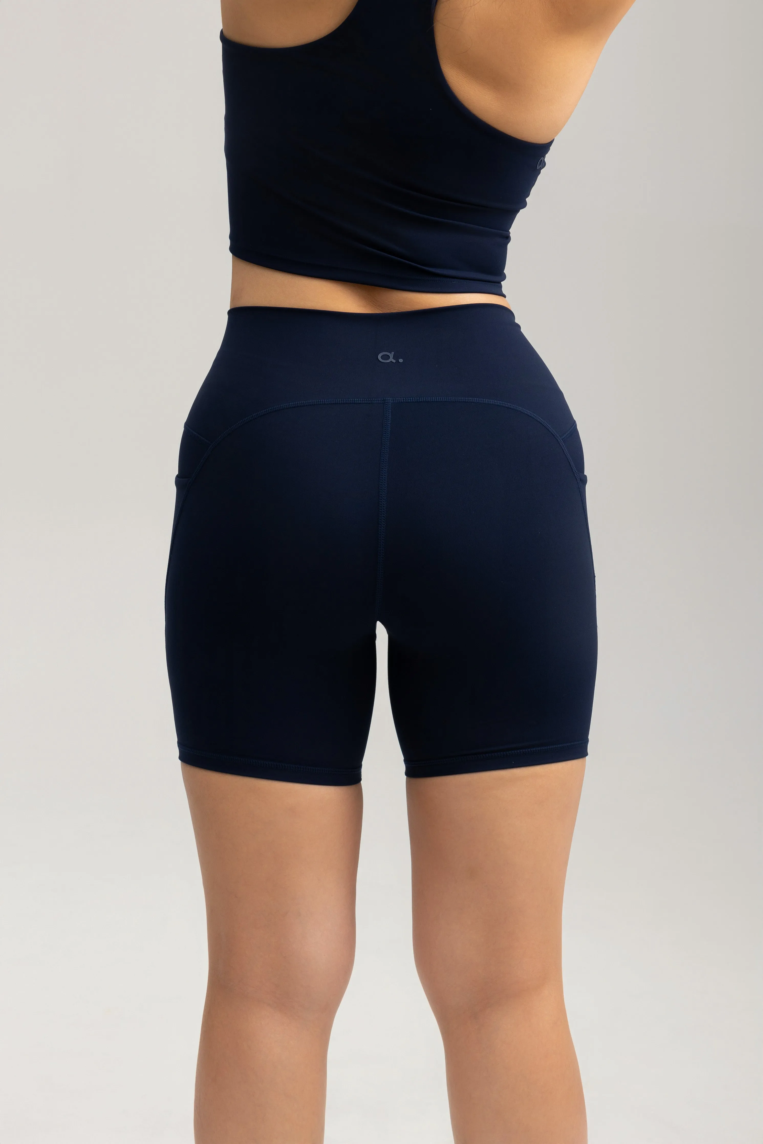 Contour Pocket Shorts (Biker 6") in Nocturnal