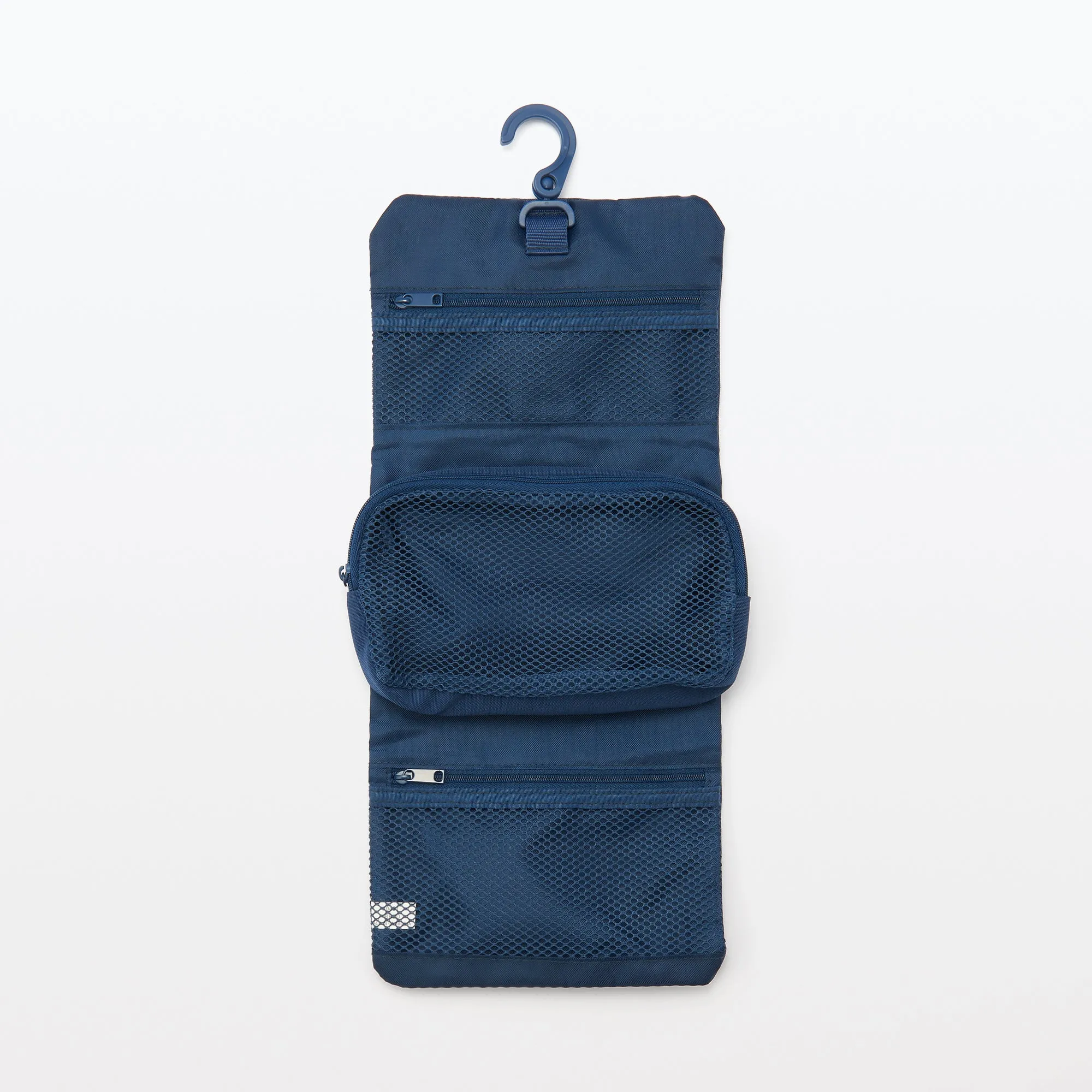 Hanging Case with Pouch
