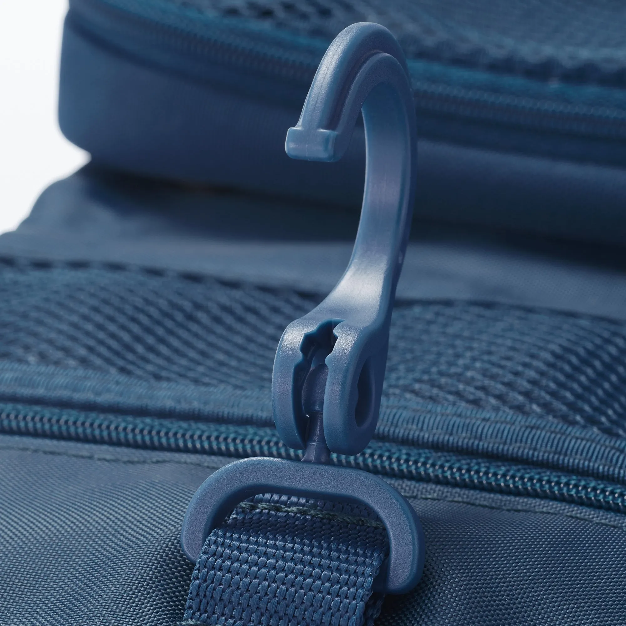 Hanging Case with Pouch