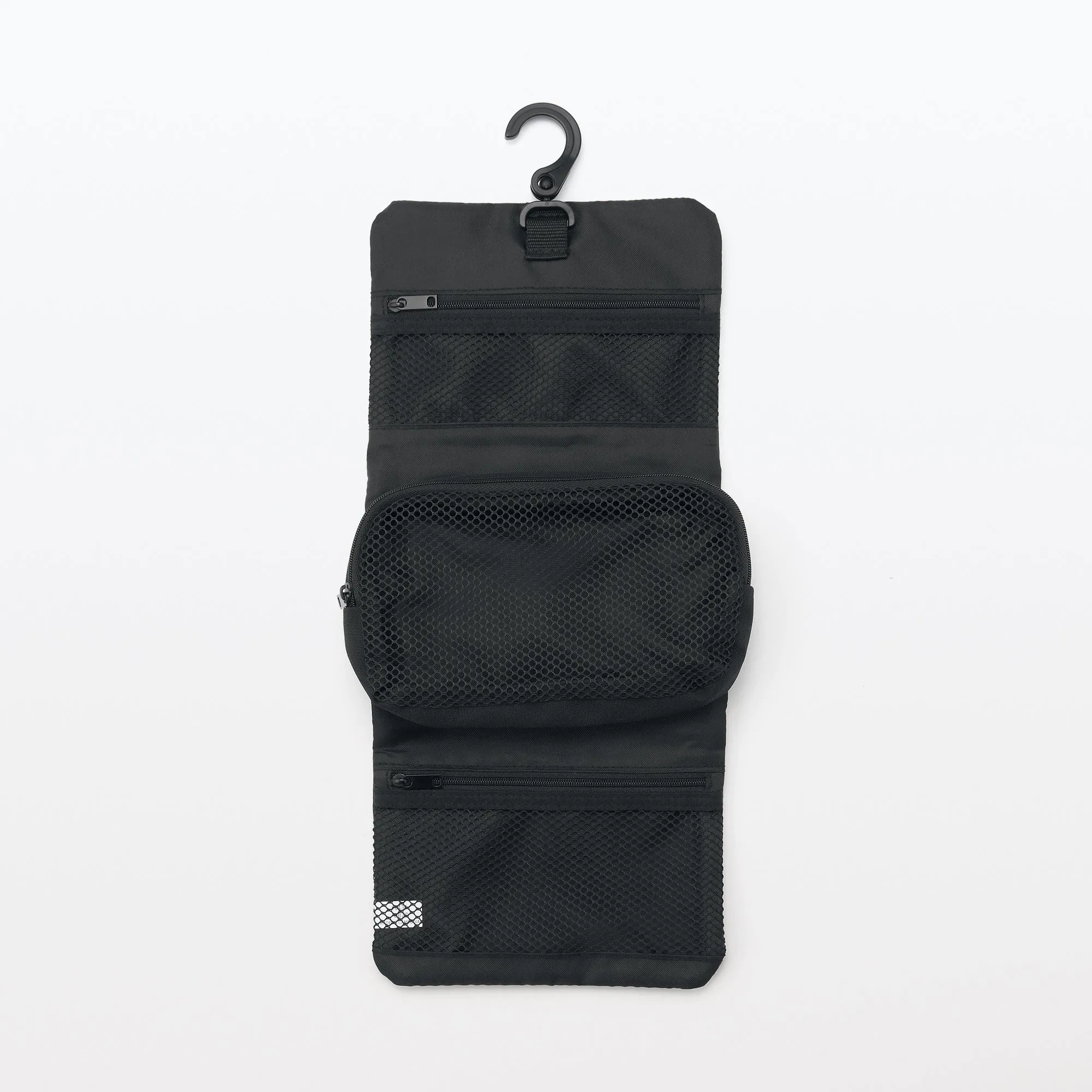 Hanging Case with Pouch
